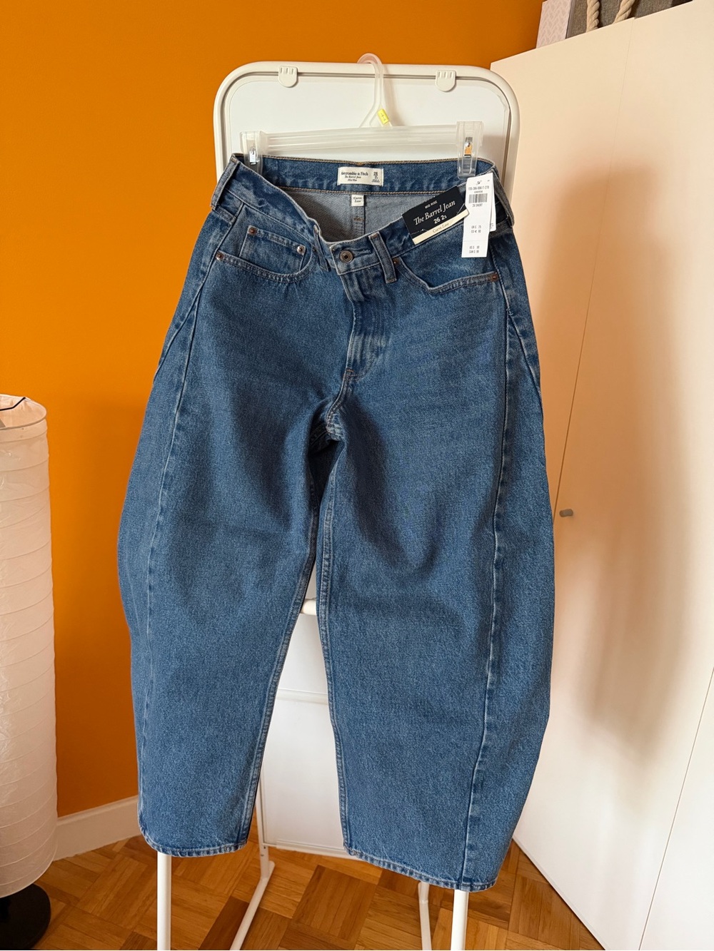 Abercrombie&Fitch Curve Love Mid Rise Barrel Jean - Picture 7 of 16